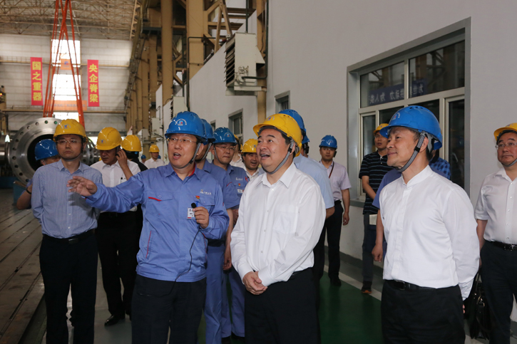 郝鵬參觀(guān)考察哈電集團(tuán)所屬企業(yè)電機(jī)公司